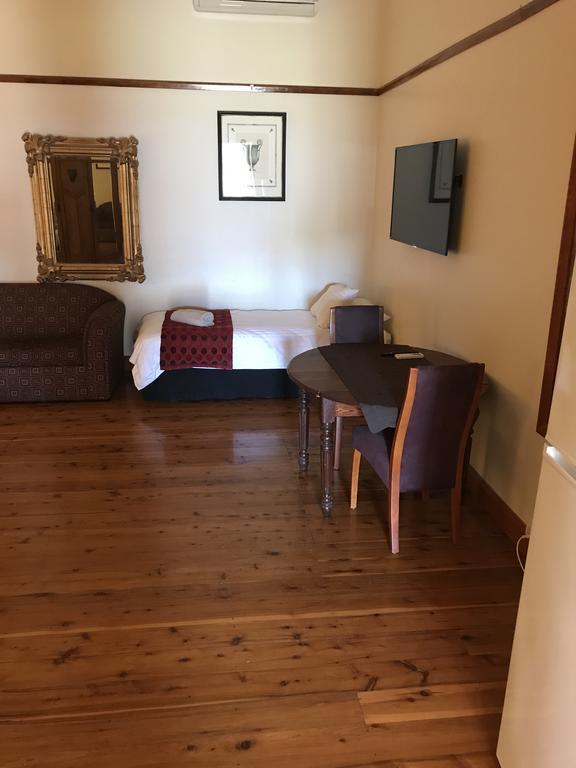 Riverside 4*