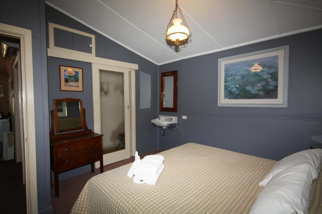 Motel Riverside 4*